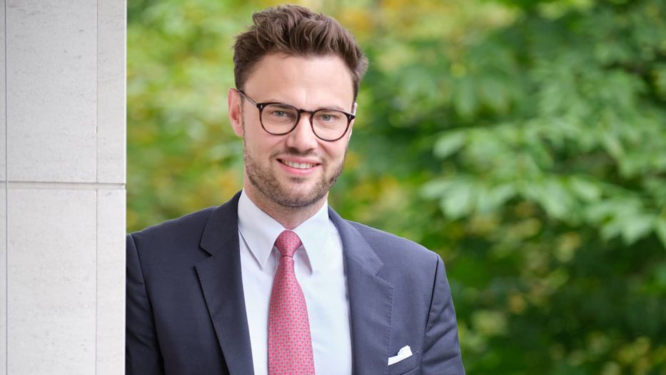 Dr. Alexander Hössl